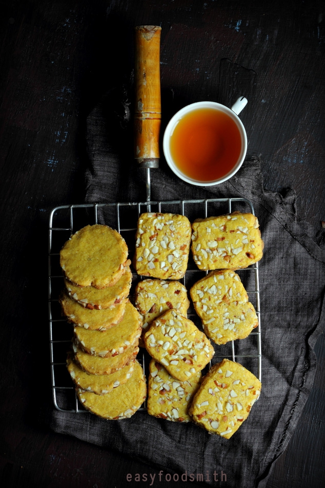 KESAR THANDAI COOKIES / केसर ठंडाई बिस्कुट (Eggless Spicy Shortbread Cookies)