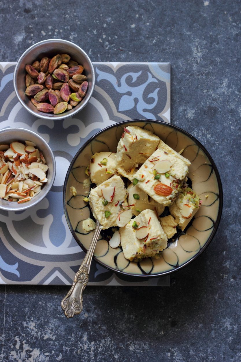 KESAR ELAICHI KULFI केसर इलायची कुल्फि (Saffron & Cardamom Kulfi) Easy Food Smith