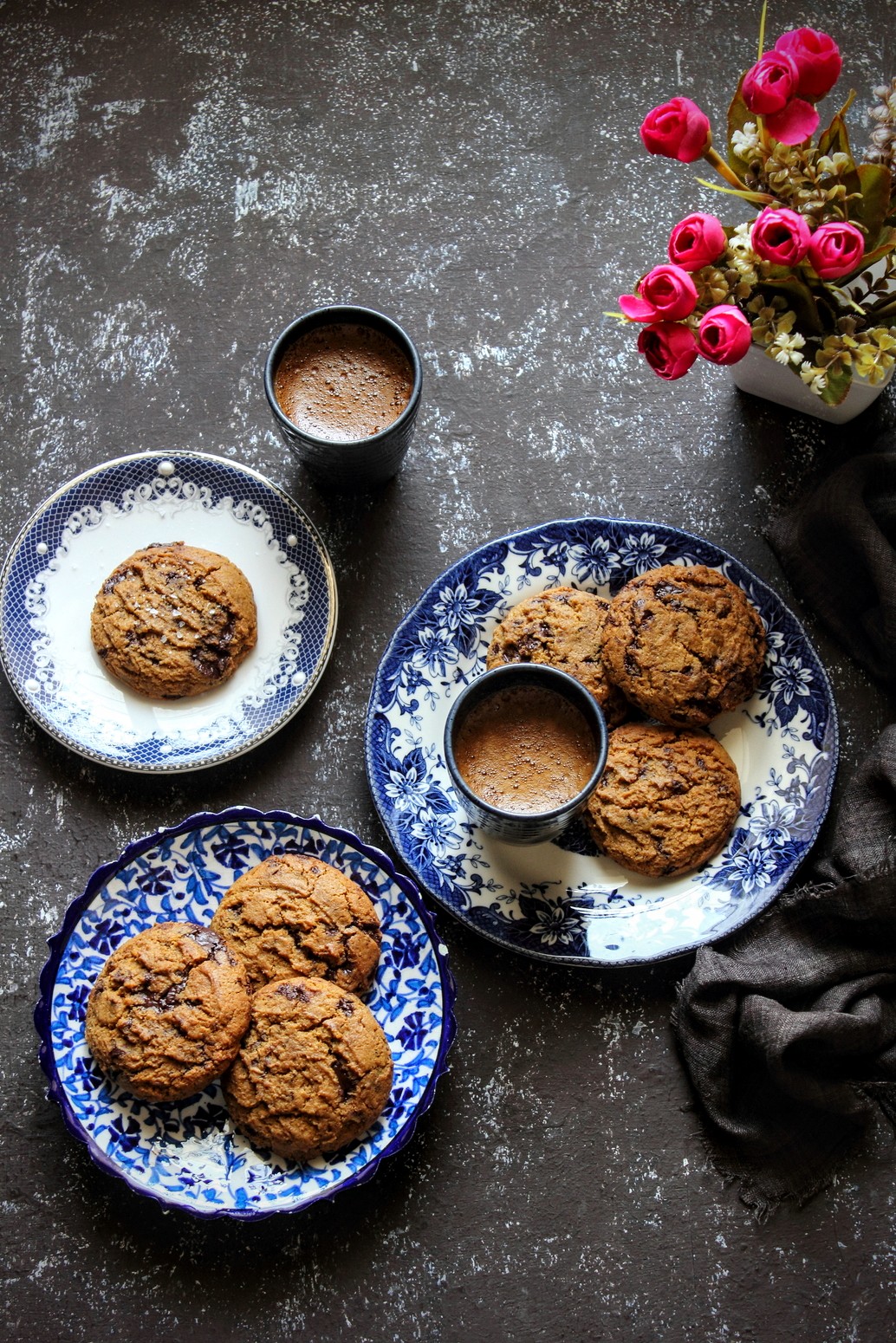 CHOCO CHUNK FUDGY BESAN COOKIES – चॉक्लेट वाली बेसन कुकीज़ (egg free / gluten free / vegan option)
