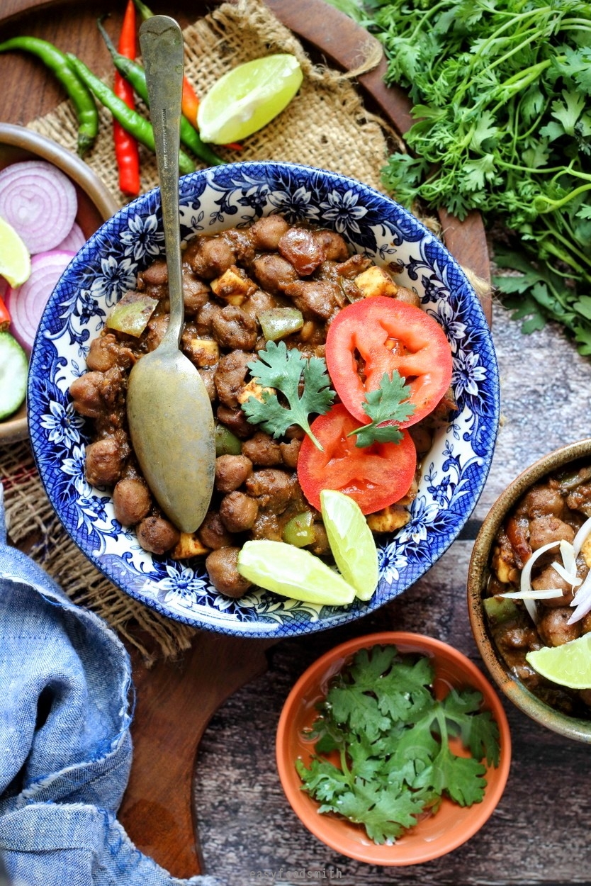 DHAABE WALE CHHOLE – ढाबे वाले छोले (Restaurant style Chickpea Curry)